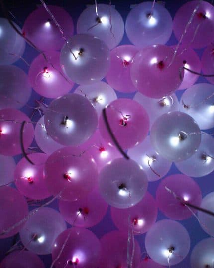 Светящийся шар белый и розовый